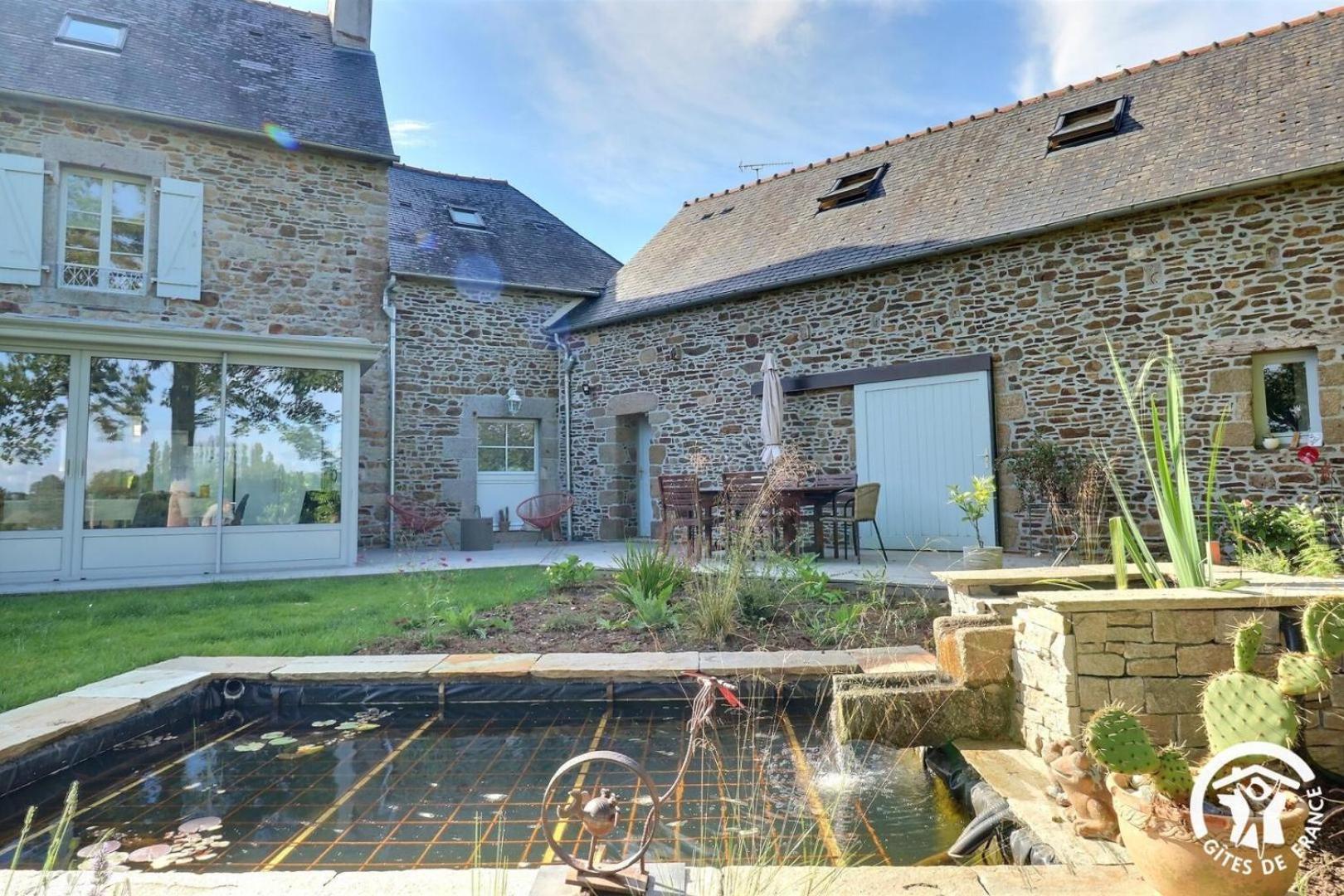 Le Jardin De Quercus Acomodação com café da manhã Bazouges-la-Pérouse Exterior foto