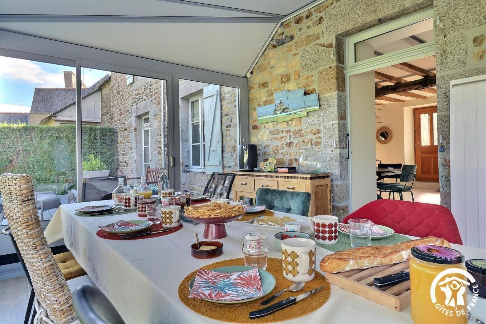 Le Jardin De Quercus Acomodação com café da manhã Bazouges-la-Pérouse Exterior foto